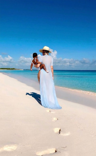 Kardashian Family Social Media Posts, Instagram